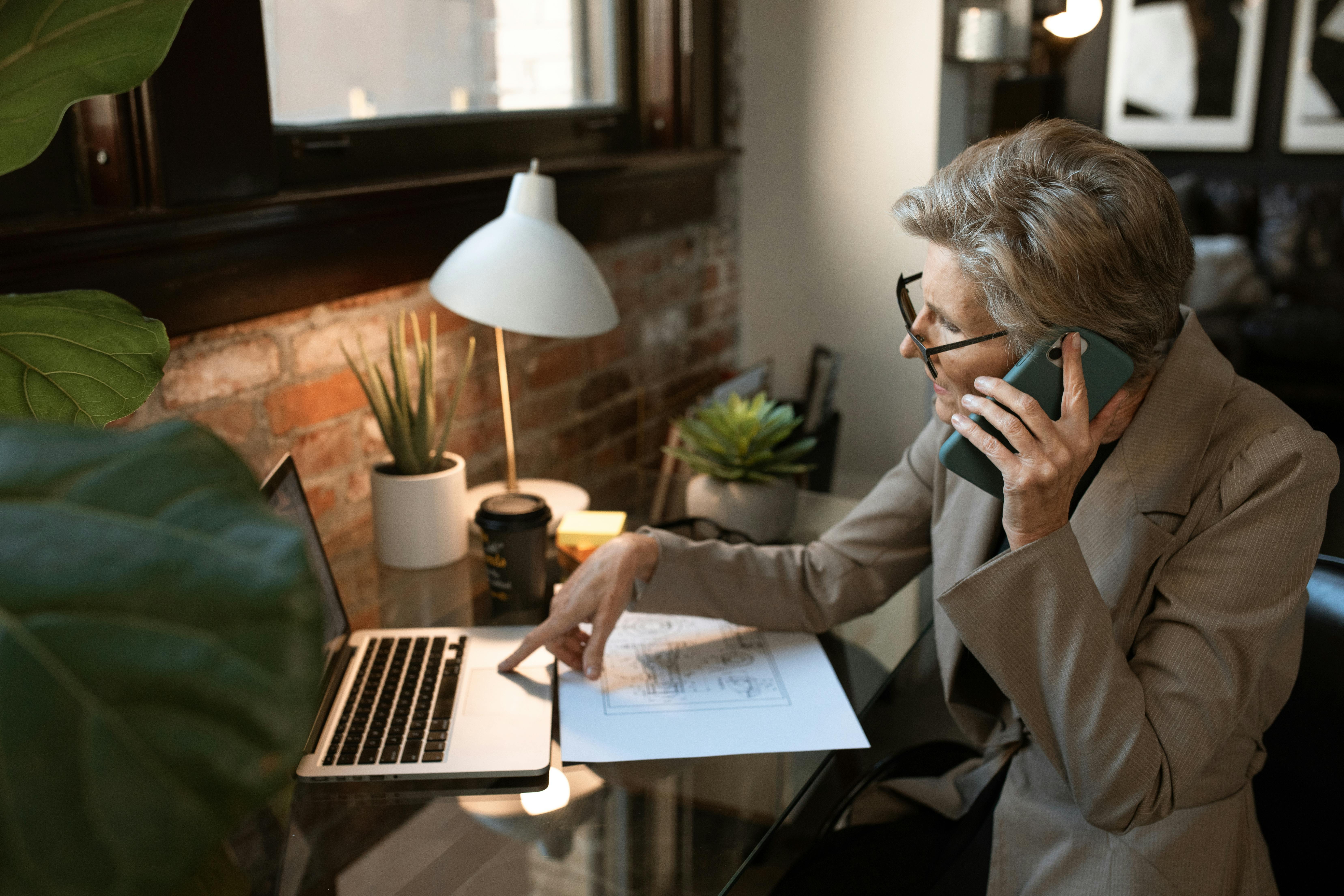 Funding specialist on the phone